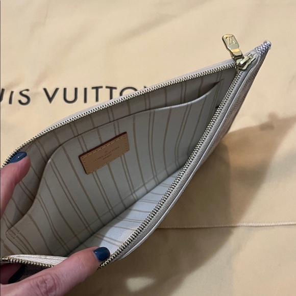 Authentic Louis Vuitton Excellent condition Neverfull Damien Azur with clutch - Picture 9 of 16